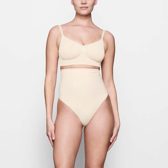 Skims Seamless Sculpt High Waisted Thong Color Sand - Picture 2 of 8